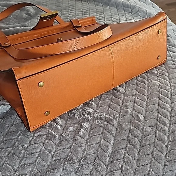 ANTONIO MELANI gold tone hand bag - Picture 5 of 10